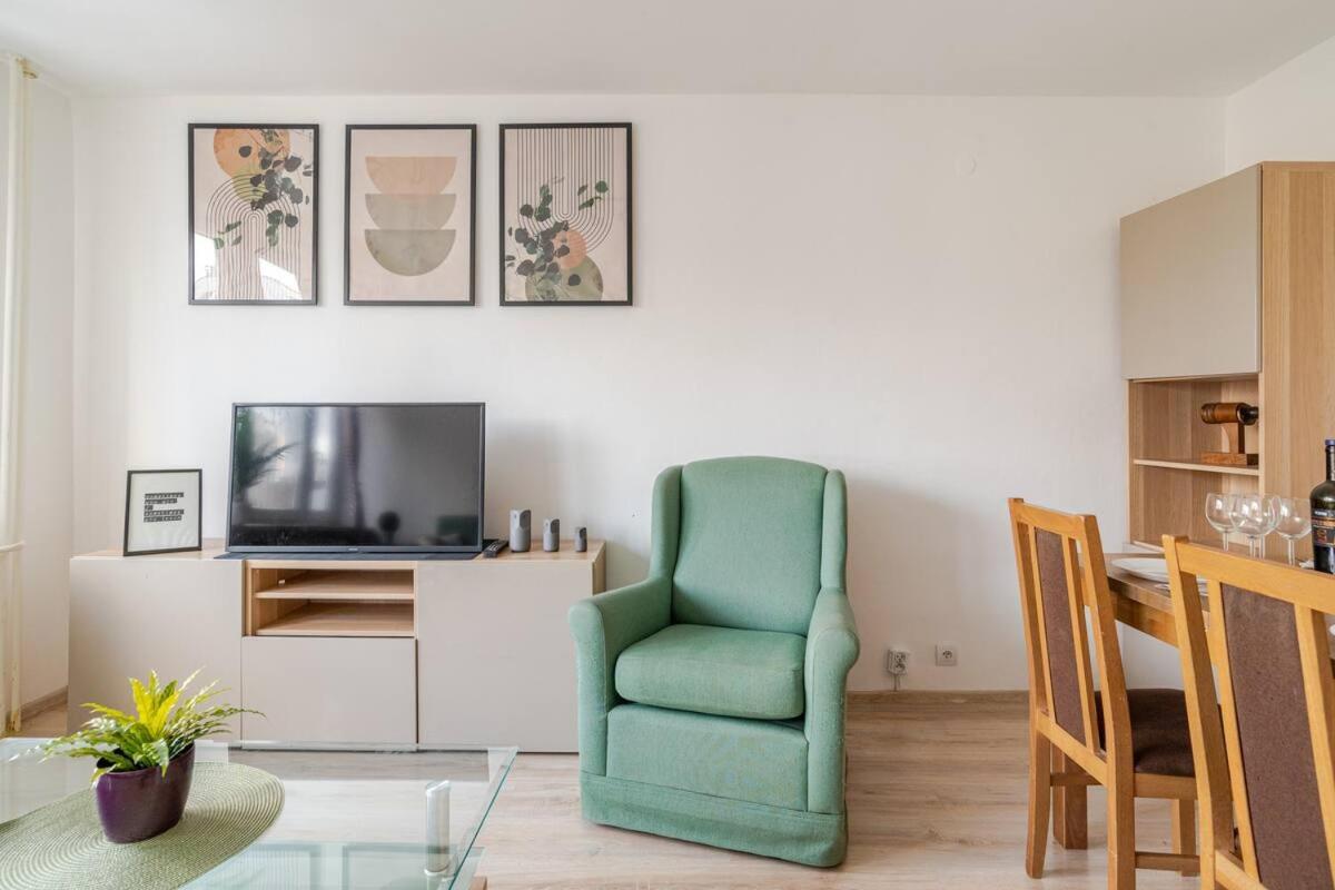 Gem Apartment